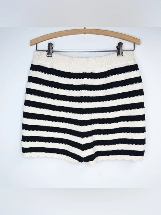 ALTAR’D STATE Scalloped Hem Striped Knit Sweater Shorts Ivory & Black Size XL - Picture 3 of 7